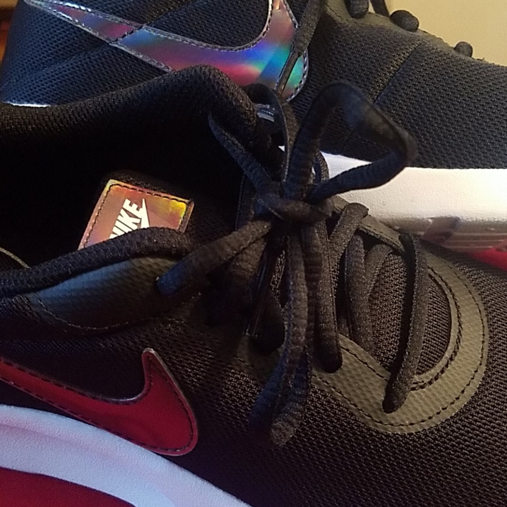 Nike Tanjun